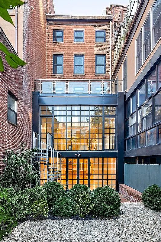 Manhattan Brownstone
